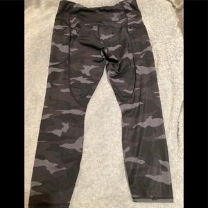 Athleta cropped leggings